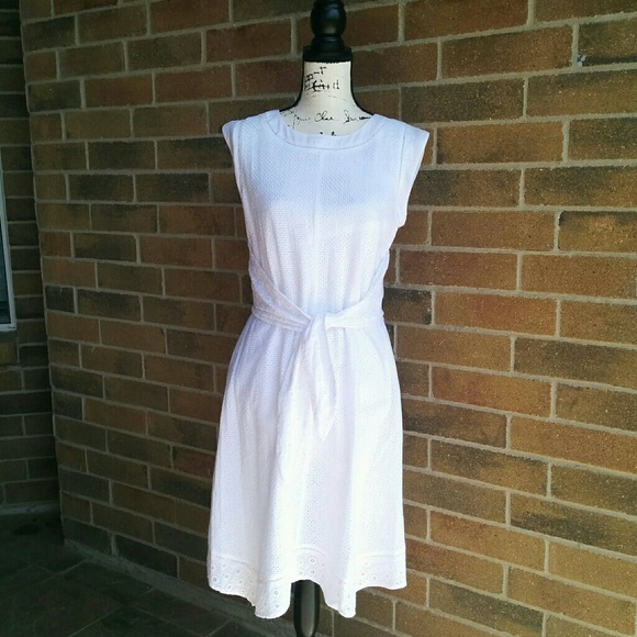 🎉Cabi Lizzie White Eyelet Dress - Picture 2 of 7